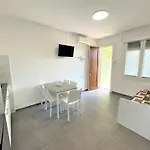 Modern Flat In A With Pool Apartment *