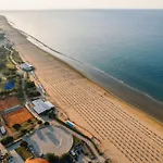 Apartman Modern Flat In A With Pool Bibione